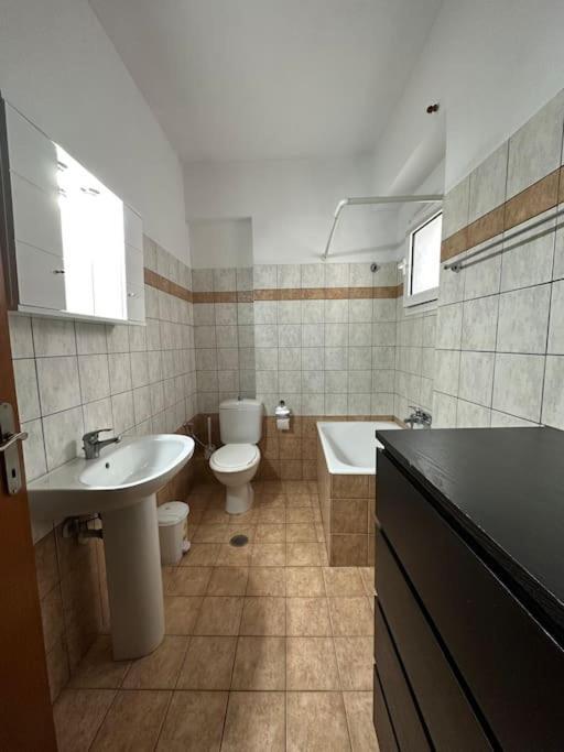 Central Appartment3 With Parking Larissa Zewnętrze zdjęcie